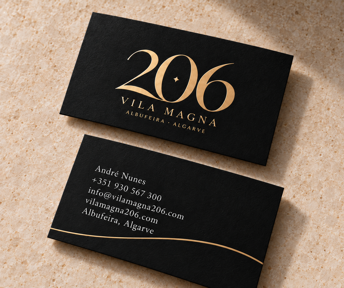 Cartões Vila Magna 206 em preto e dourado, frente e verso